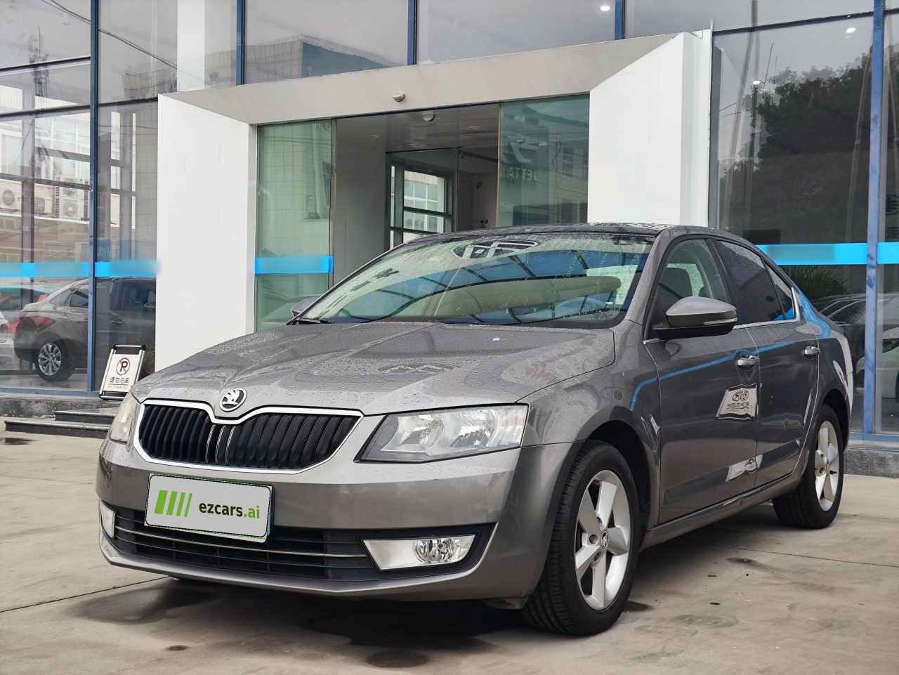 Octavia 2015 1.6L AT