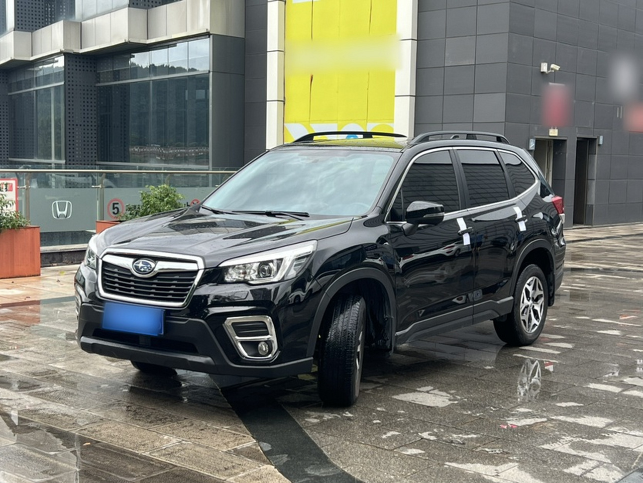 Forester 2021 2.0i Luxury