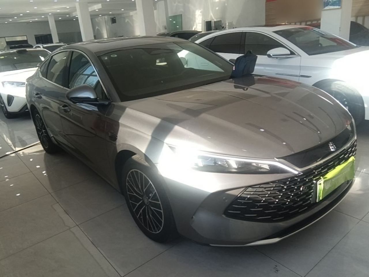 Qin L 2025 DM-i ADAS 120KM Excellence photo 3