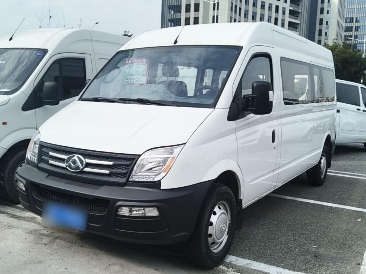 MAXUS V80 2019 2.5T Classic 6 MT Long Wheelbase 9-Seater