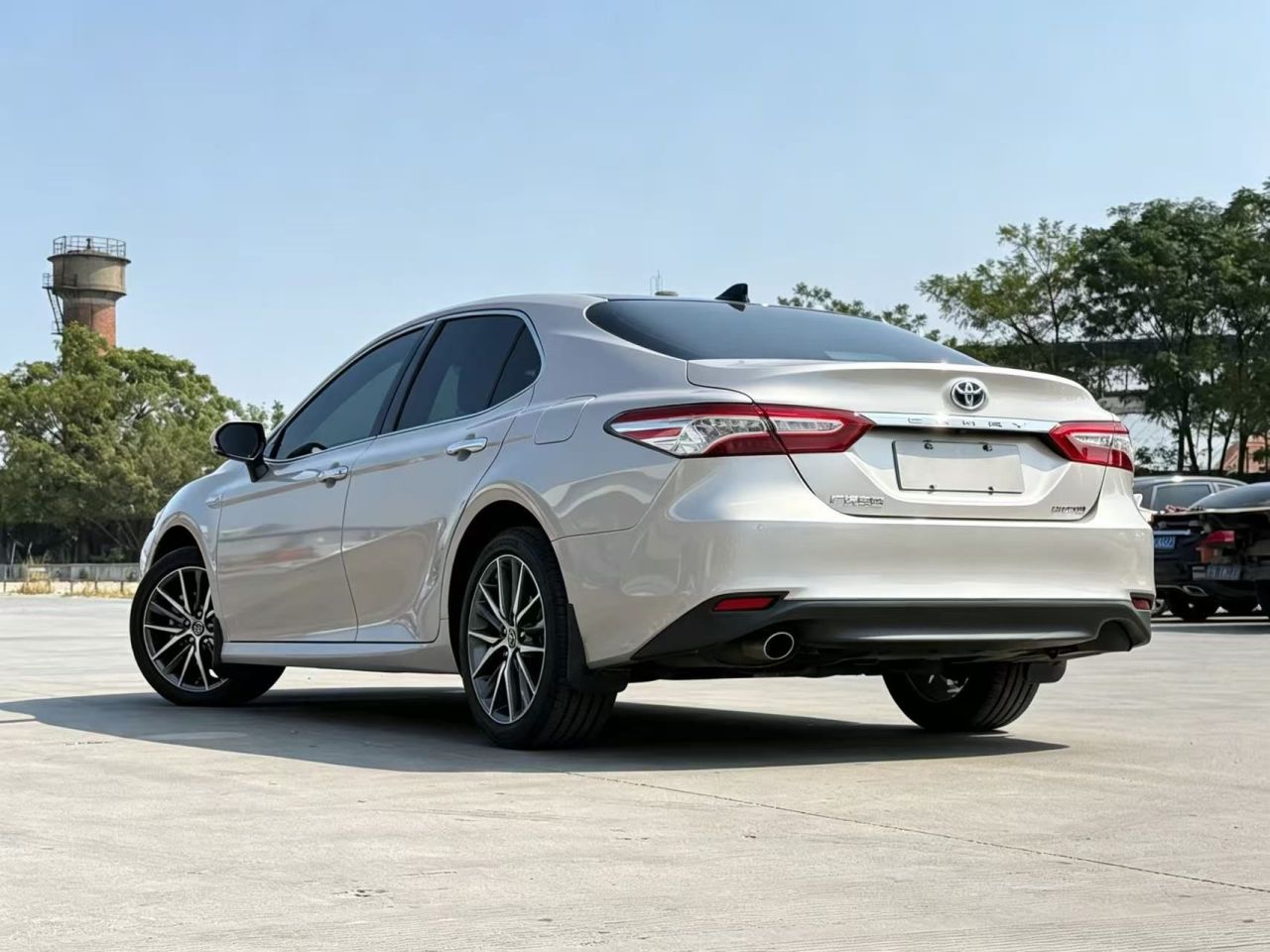 Camry 2021 Hybrid 2.5HG Luxury photo 3