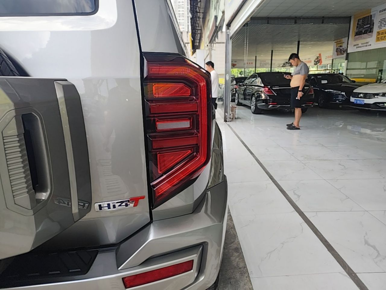 400 EV 2024 Hi4-T Off-road photo 2
