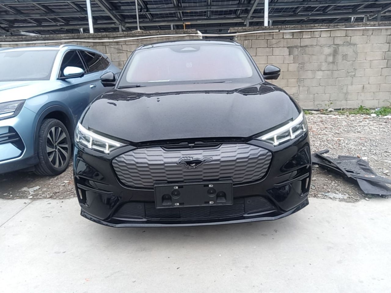 2021 RWD Luxury Long Range photo 2