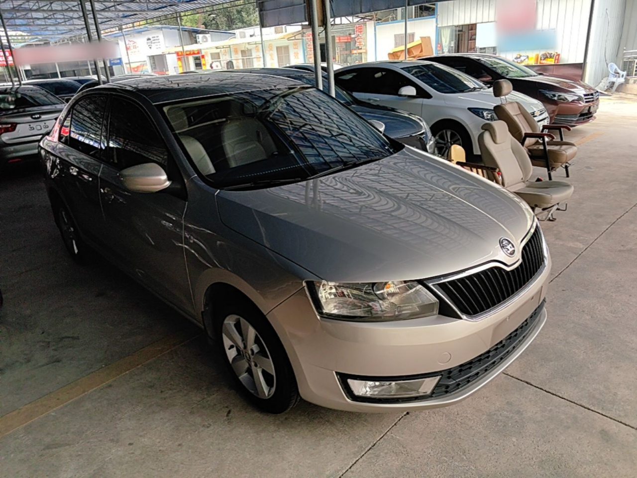 Rapid 2016 1.6L MT photo 3