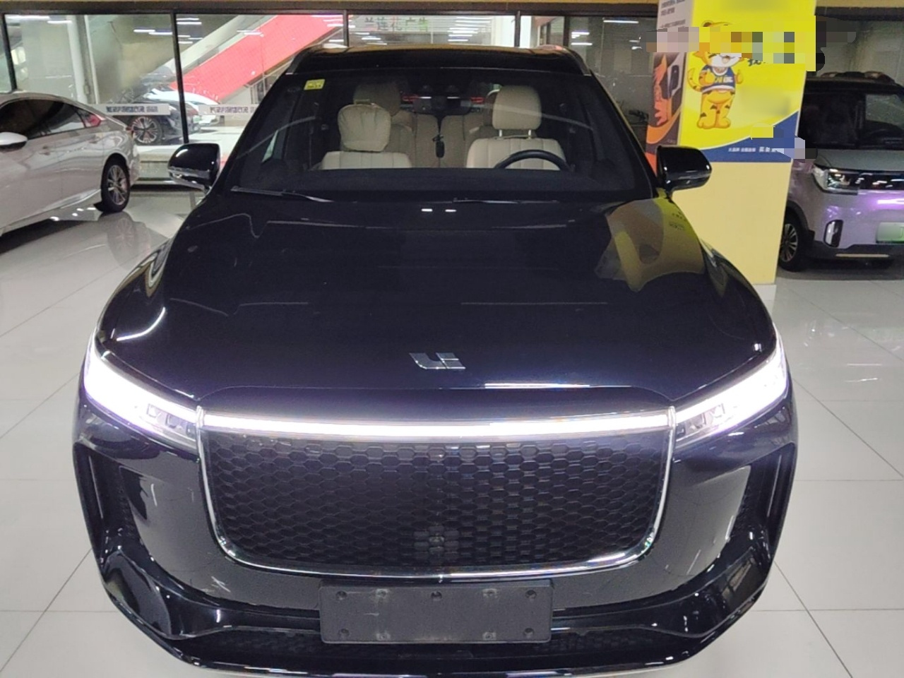 Li Auto ONE 2020 EREV 6-Seater photo 2
