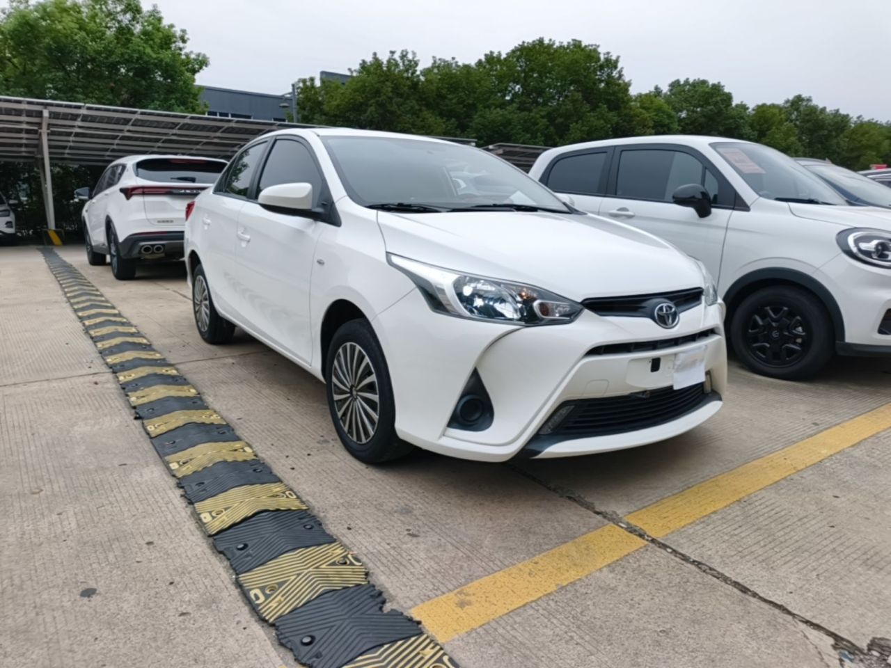 YARiS L 2021 1.5L CVT Leading photo 3