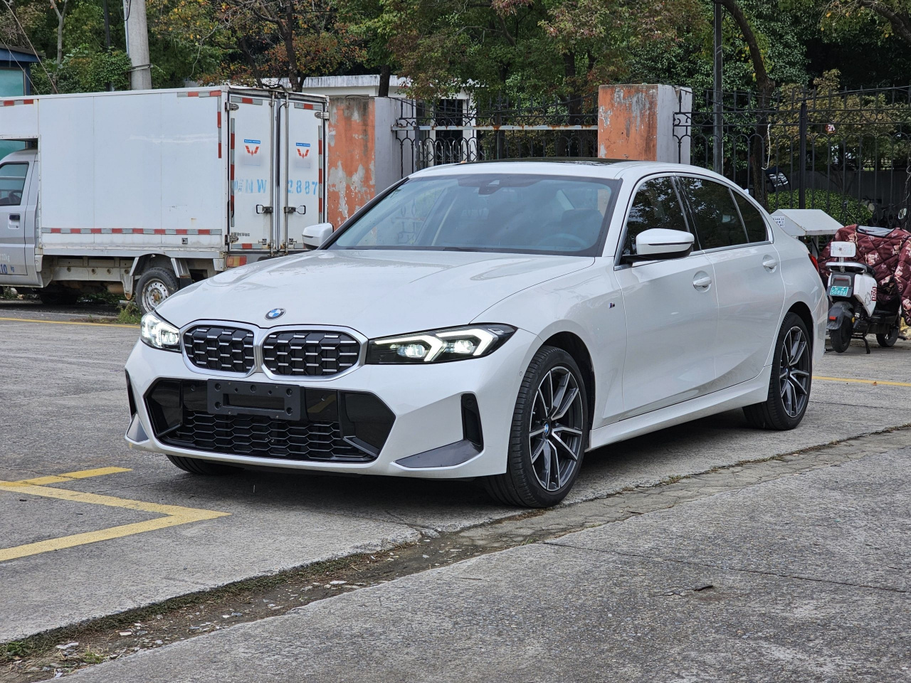 3 Series 2023 325Li M Sport Package