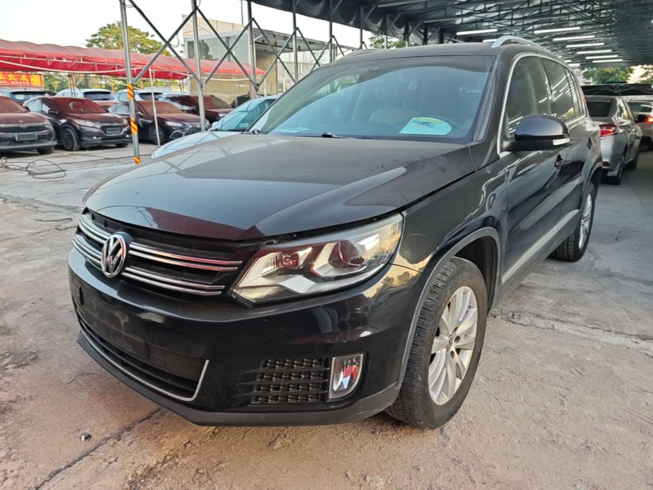 Tiguan 2015 1.8TSI AT RWD Luxury
