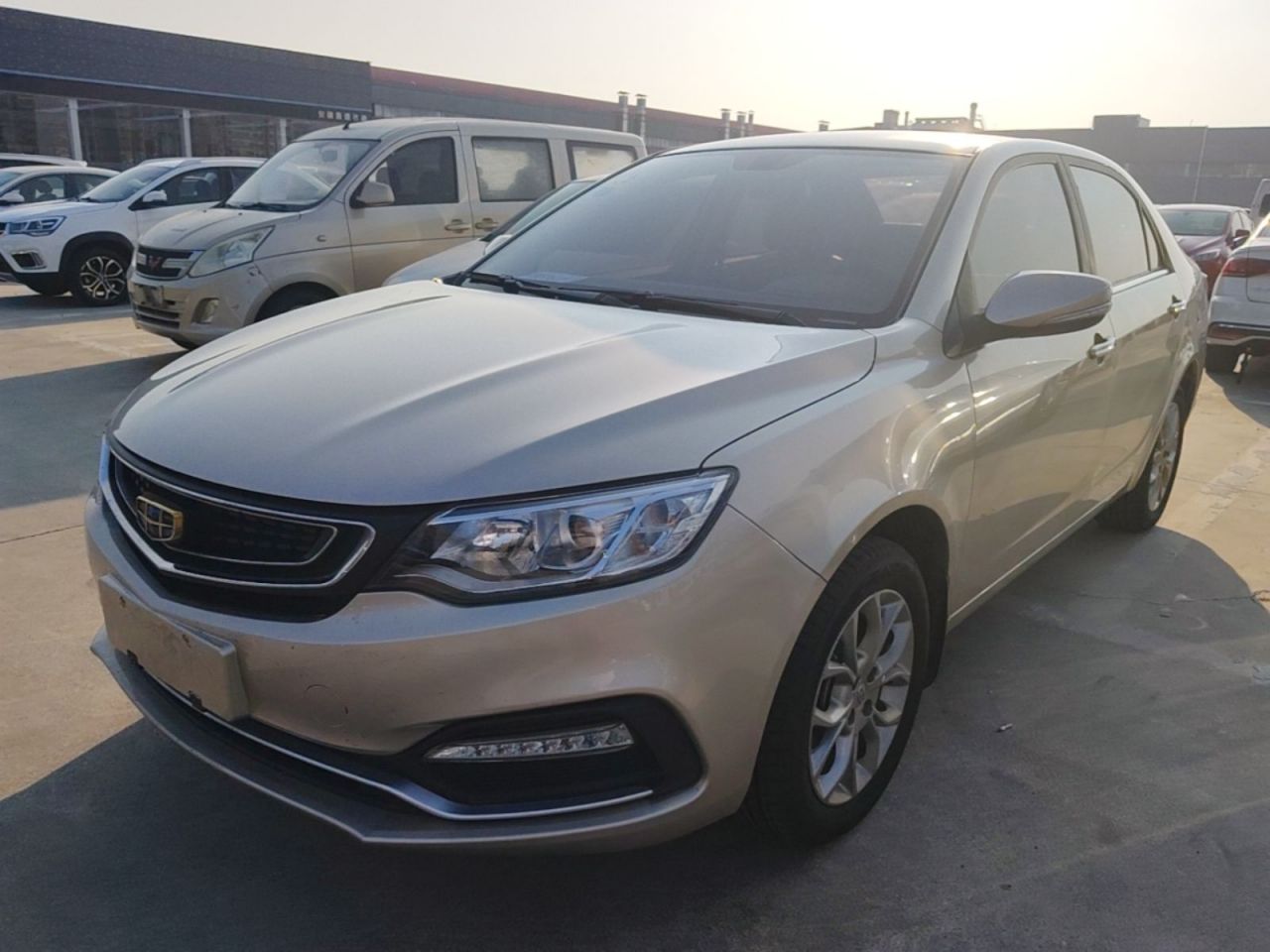 Vision 2018 1.5L AT