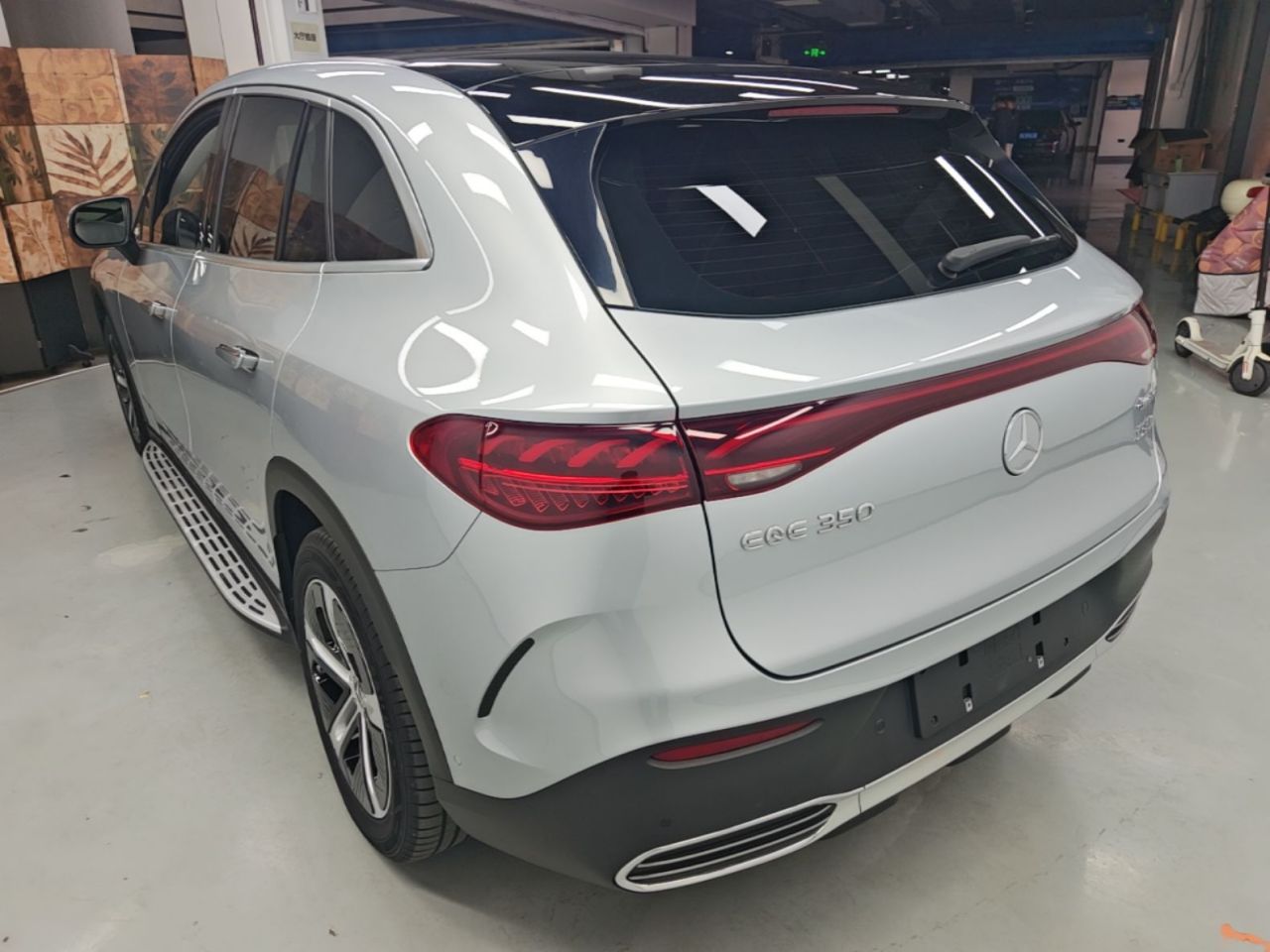 EQE SUV 2023 350 4MATIC photo 4