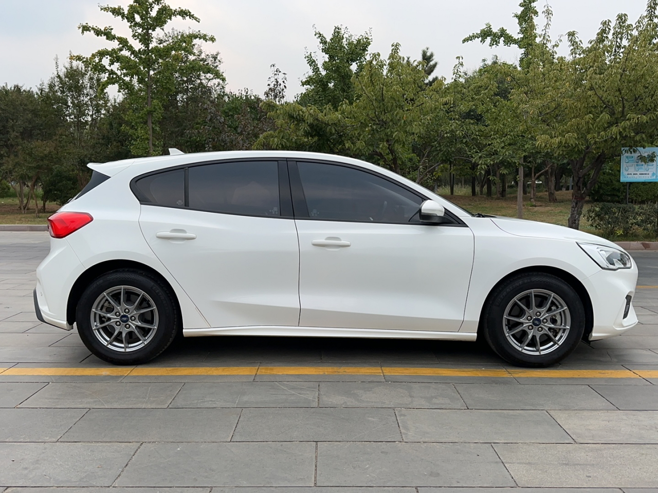 Focus 2020 Hatchback EcoBoost 180 AT photo 4