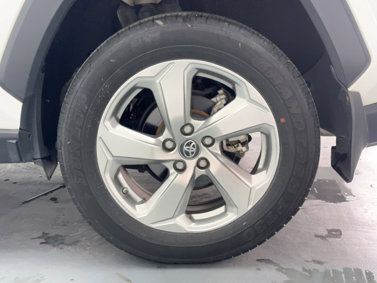 RAV4 2022 2.0L CVT RWD photo 3