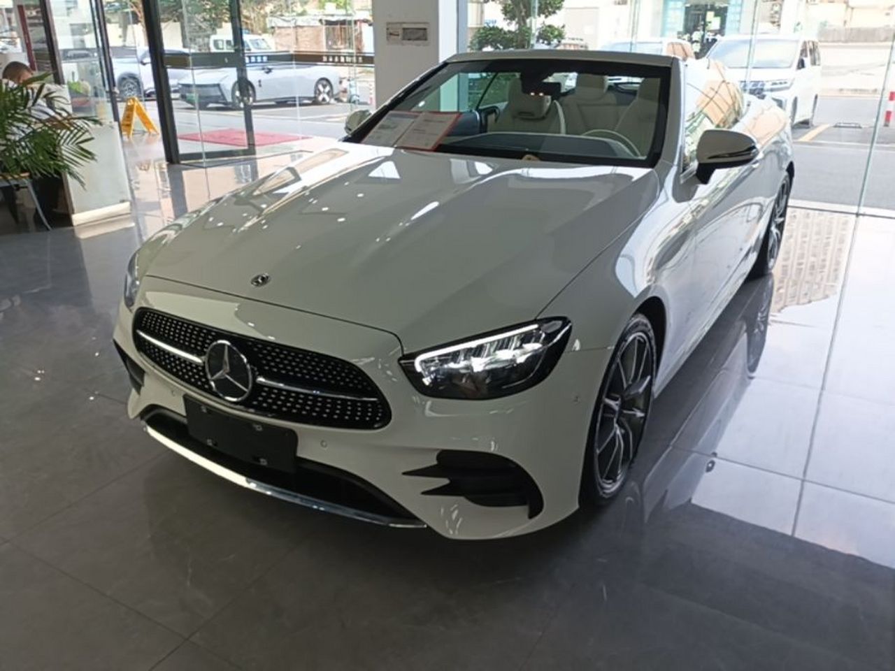E-Class Imported 2023 E 260 4MATIC Convertible Coupe