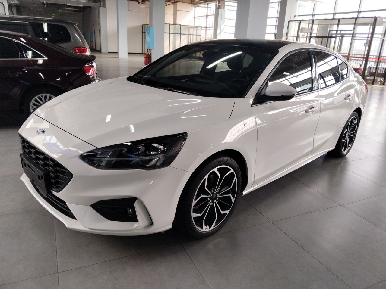 Focus 2021 Sedan EcoBoost 180 AT ST Line