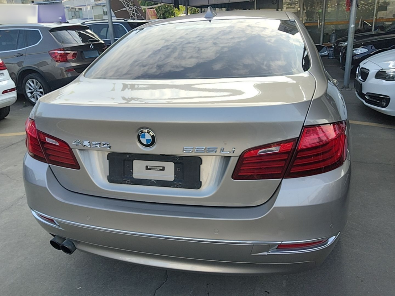 5 Series 2017 525Li Luxury Design Package photo 3