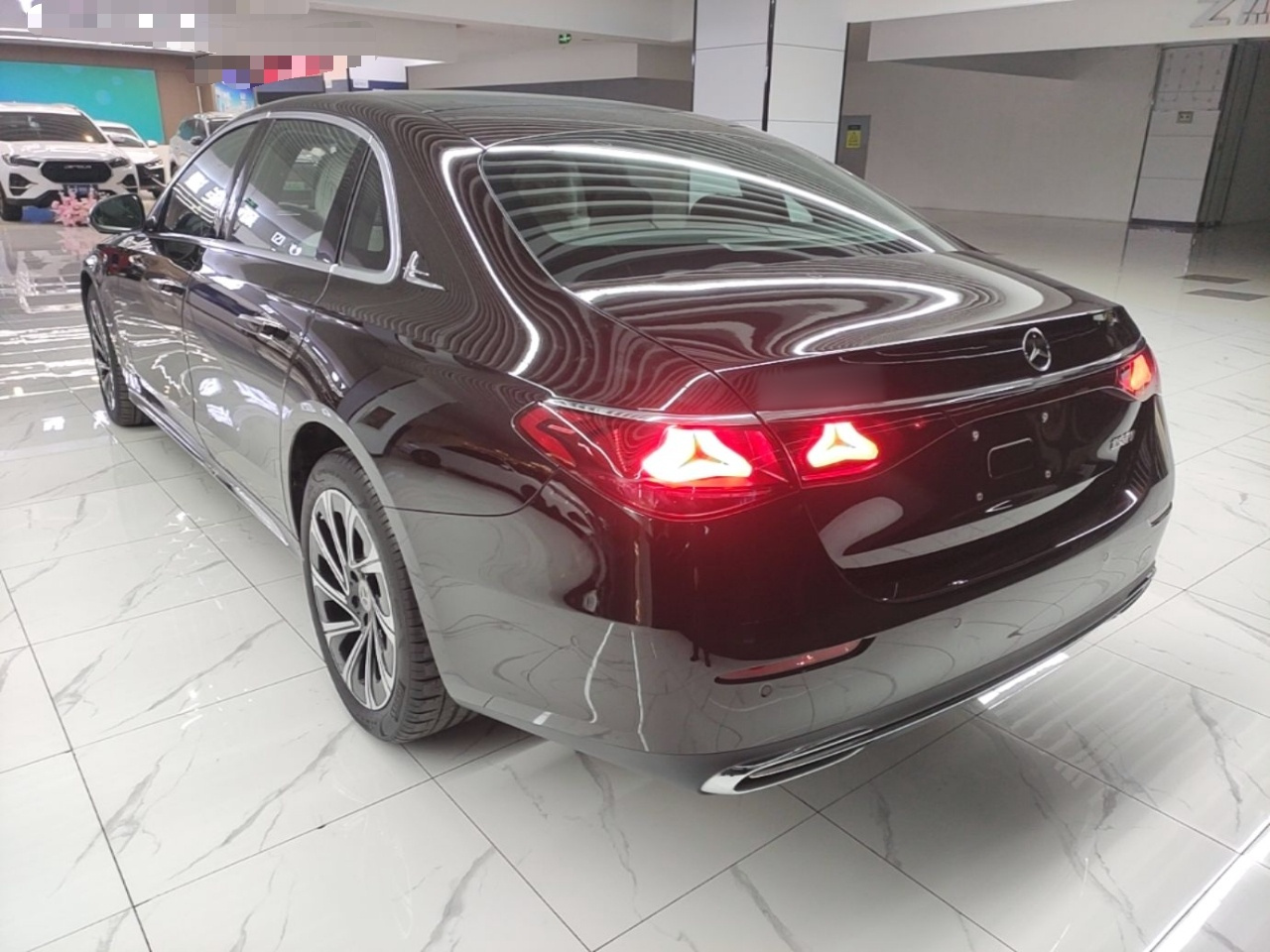 E-Class 2024 E 300 L Luxury photo 4