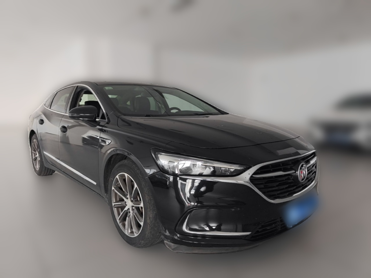 LaCrosse 2019 28T Luxury photo 3