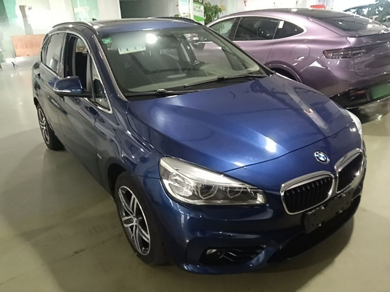 2 Series Wagon 2016 218i Sport Design Package photo 3