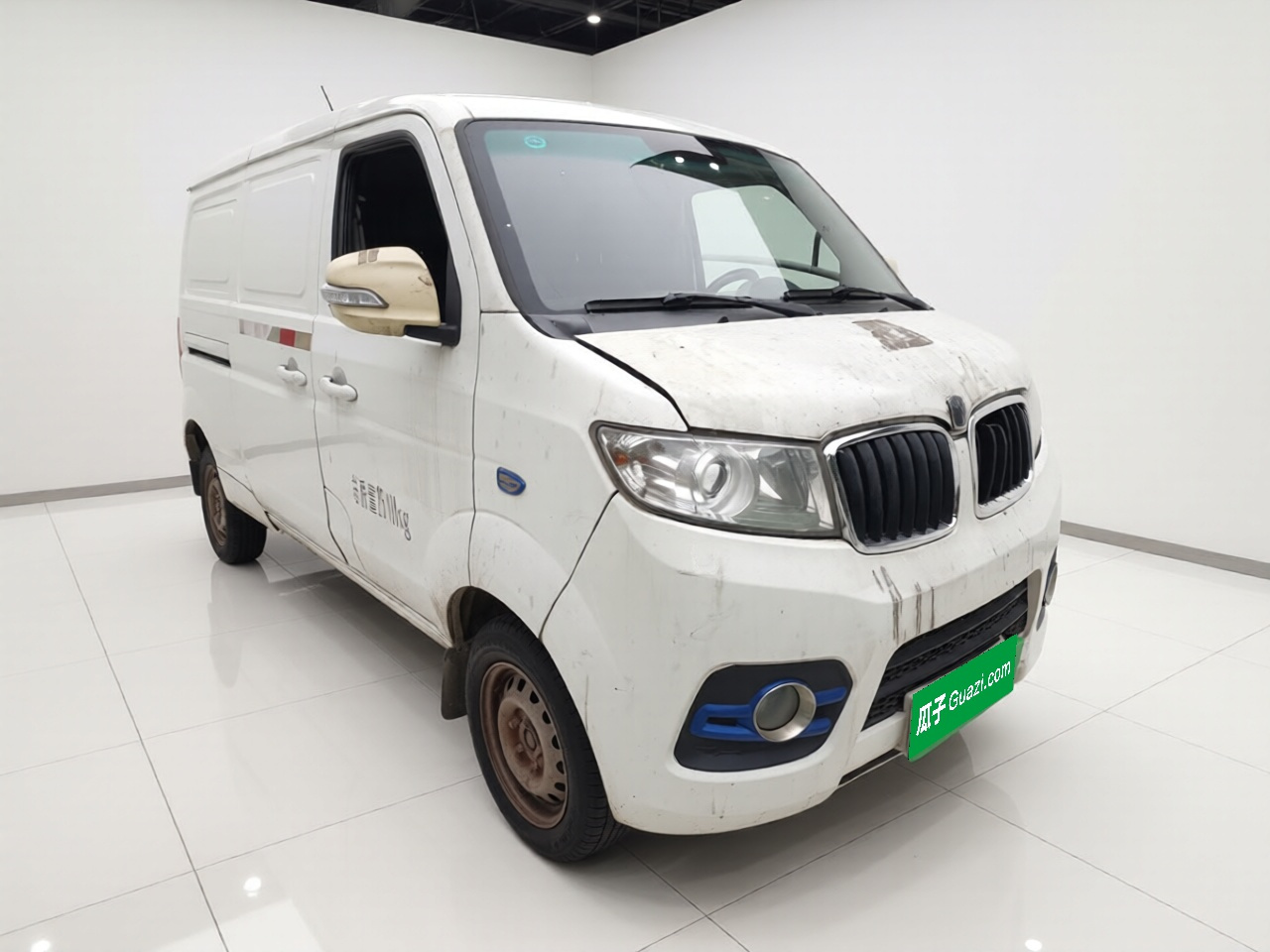 E5 2019 E5L EV Van 39.9kWh photo 3