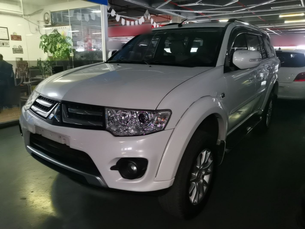 Pajero 2013 3.0L AT RWD Luxury
