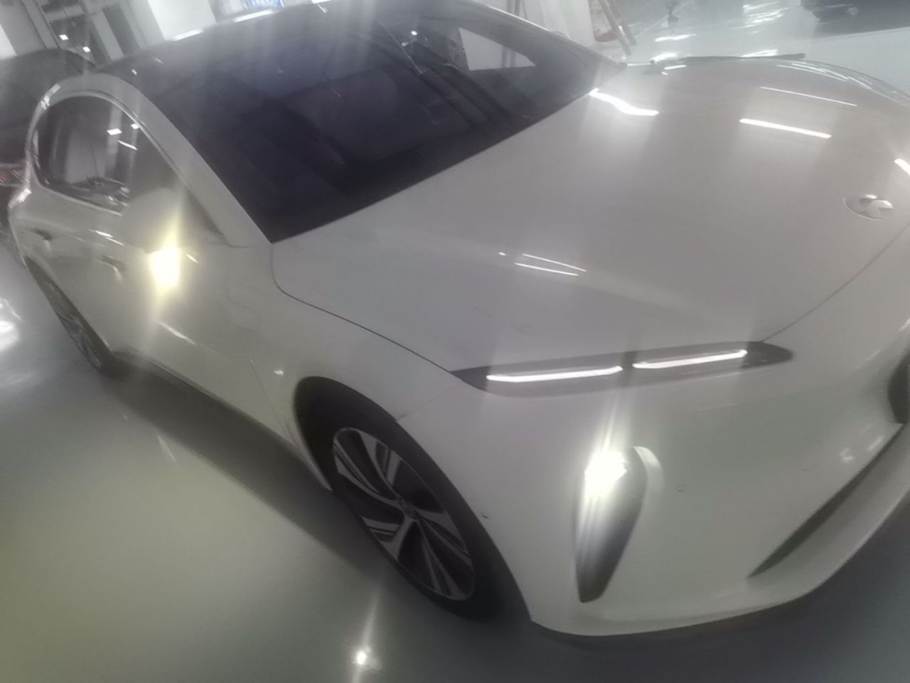 ET5 2022 75kWh photo 3