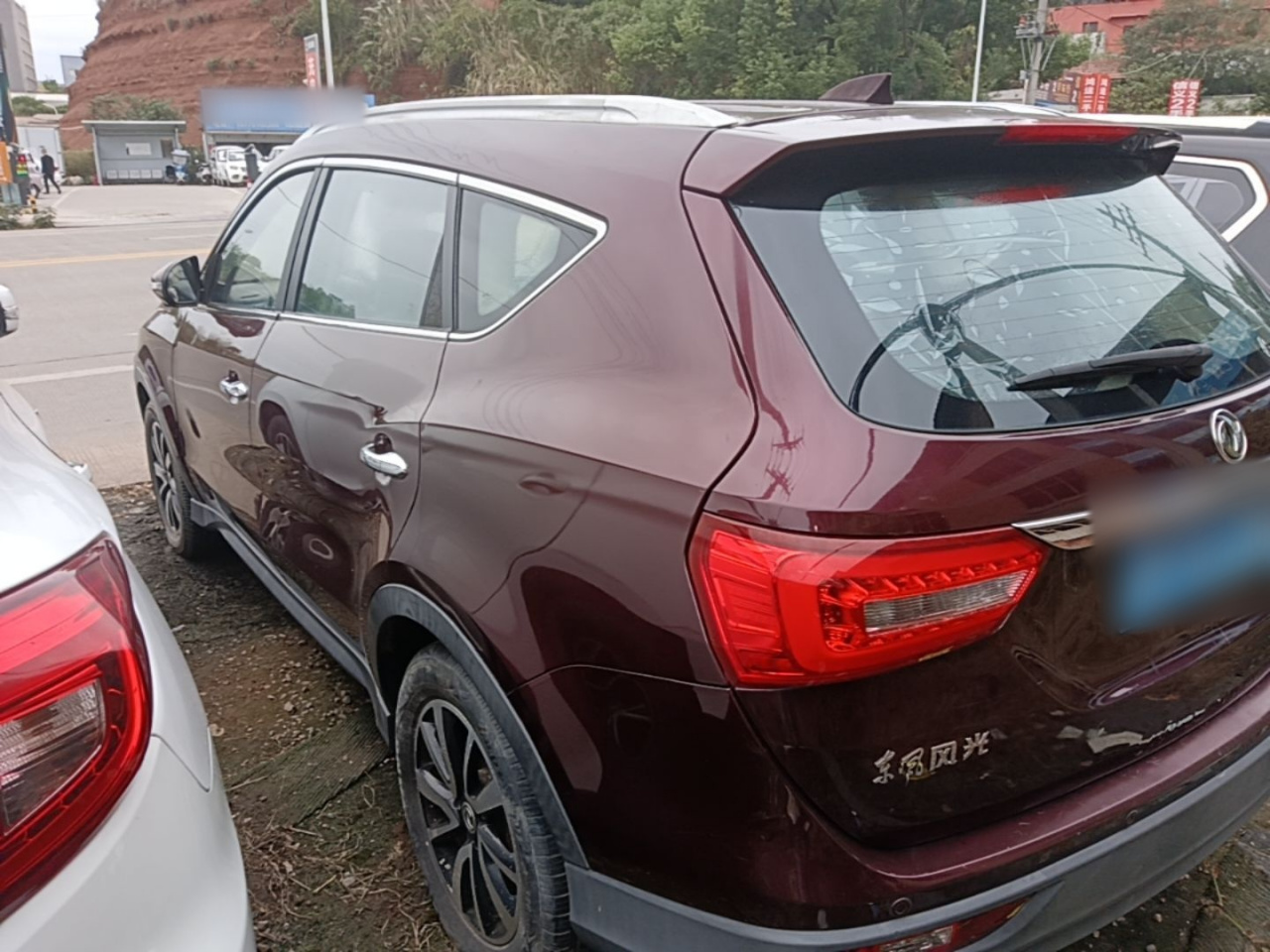 Fengon 580 2017 Facelift 1.5T CVT Luxury photo 4