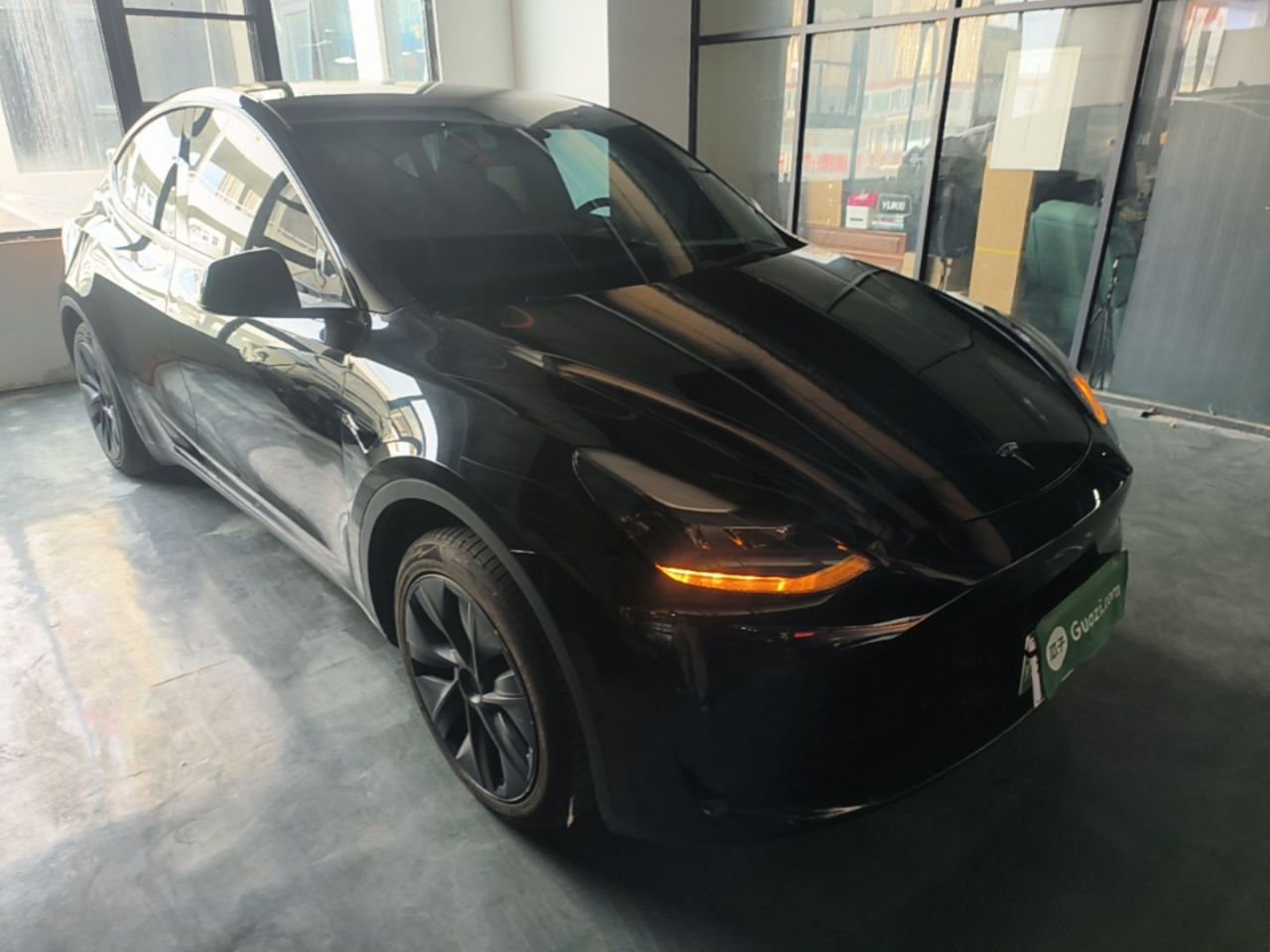 Model Y 2023 RWD photo 3