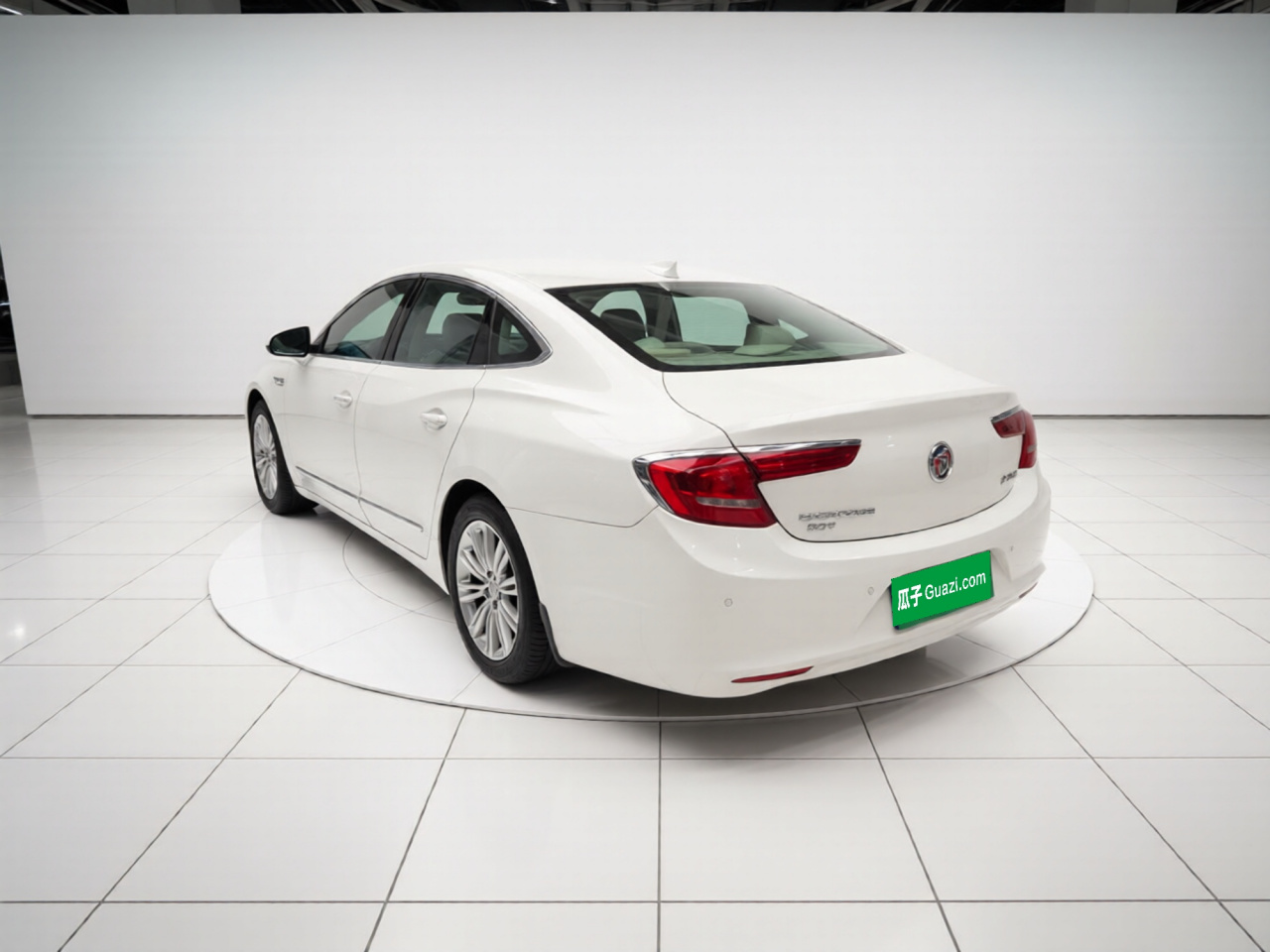 LaCrosse 2016 Facelift 20T Leading photo 4