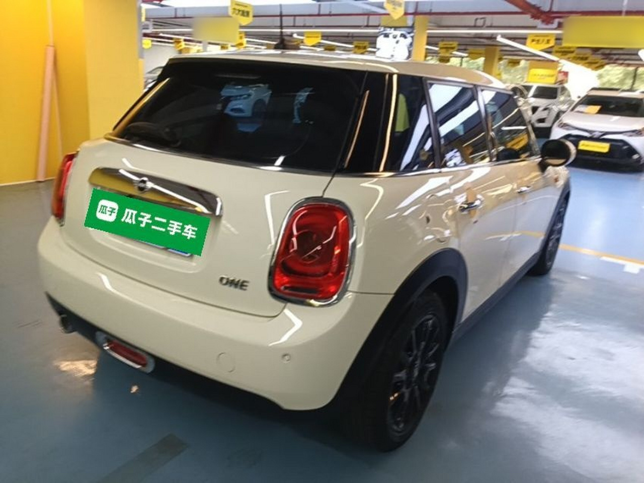 2018 1.5T ONE PLUS 5-Door photo 4
