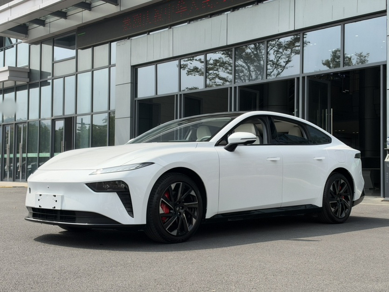 Yipai eπ007 2024 EV 540 AWD Max