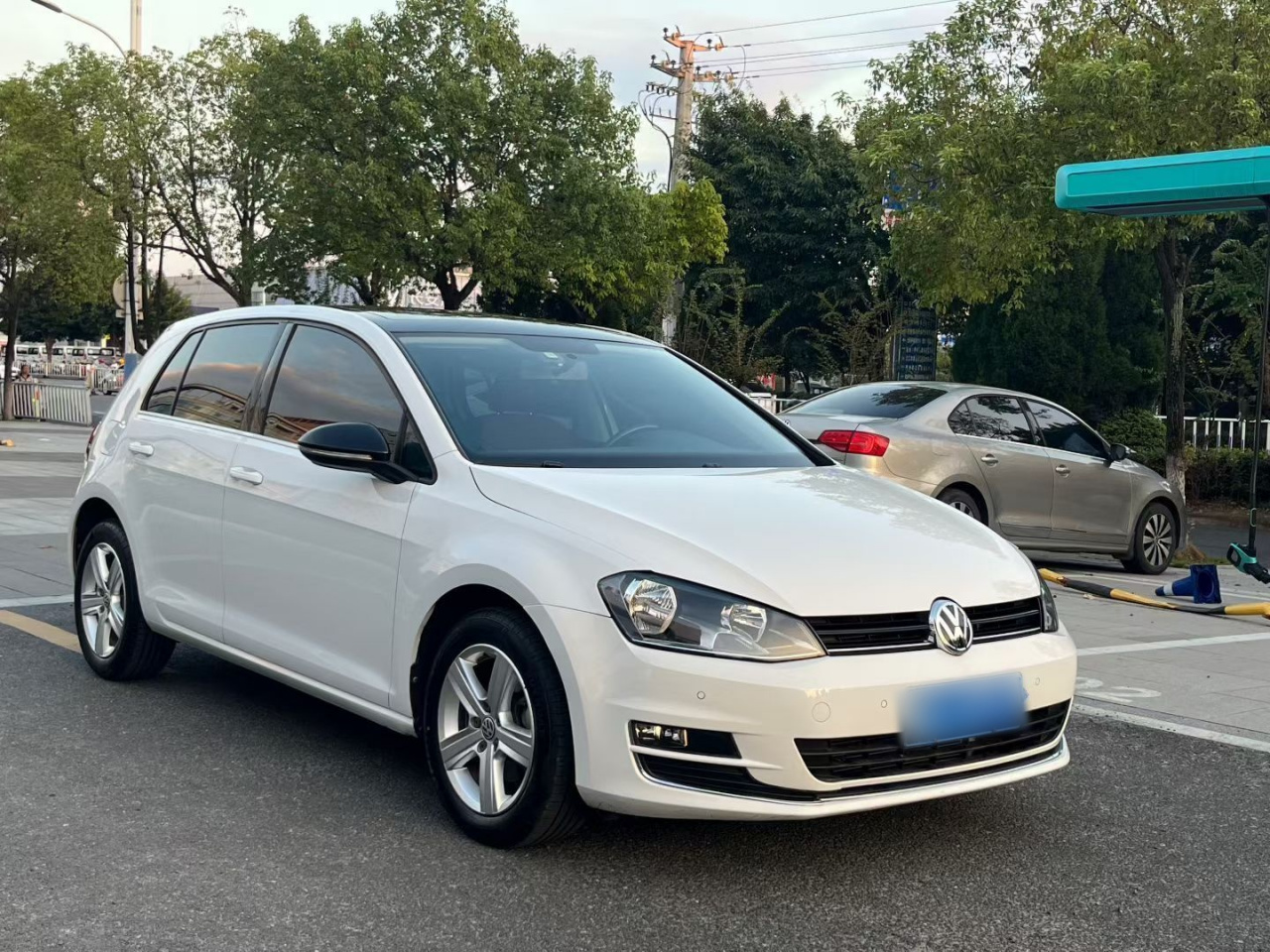 Golf 2017 230TSI AT Comfort Anniversary Edition photo 3