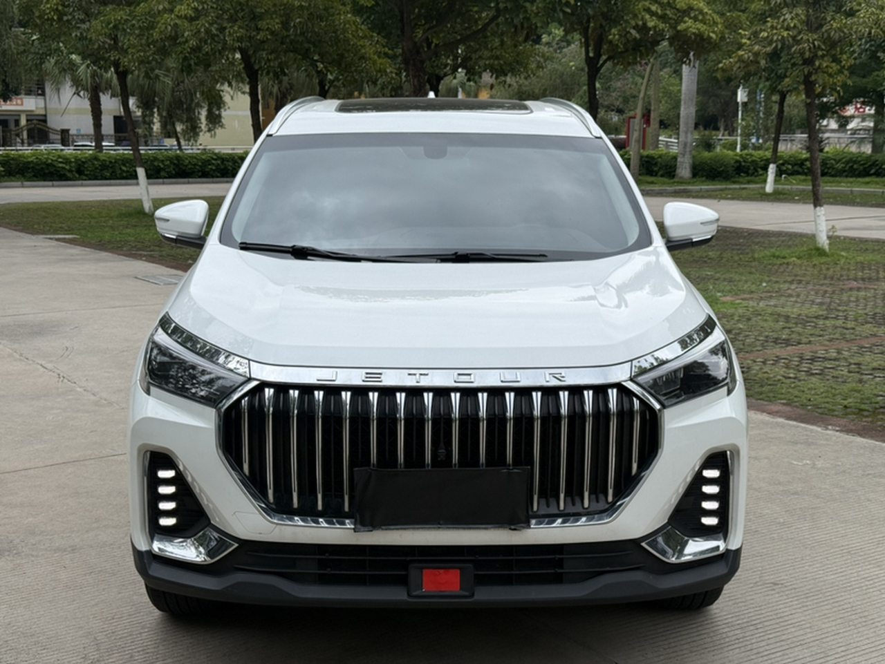 X90 PLUS 2024 1.6TD DCT 5-Seater photo 3