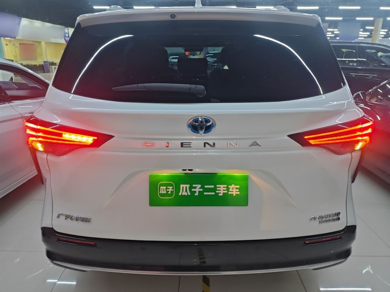 Sienna 2021 2.5L Hybrid Platinum photo 3