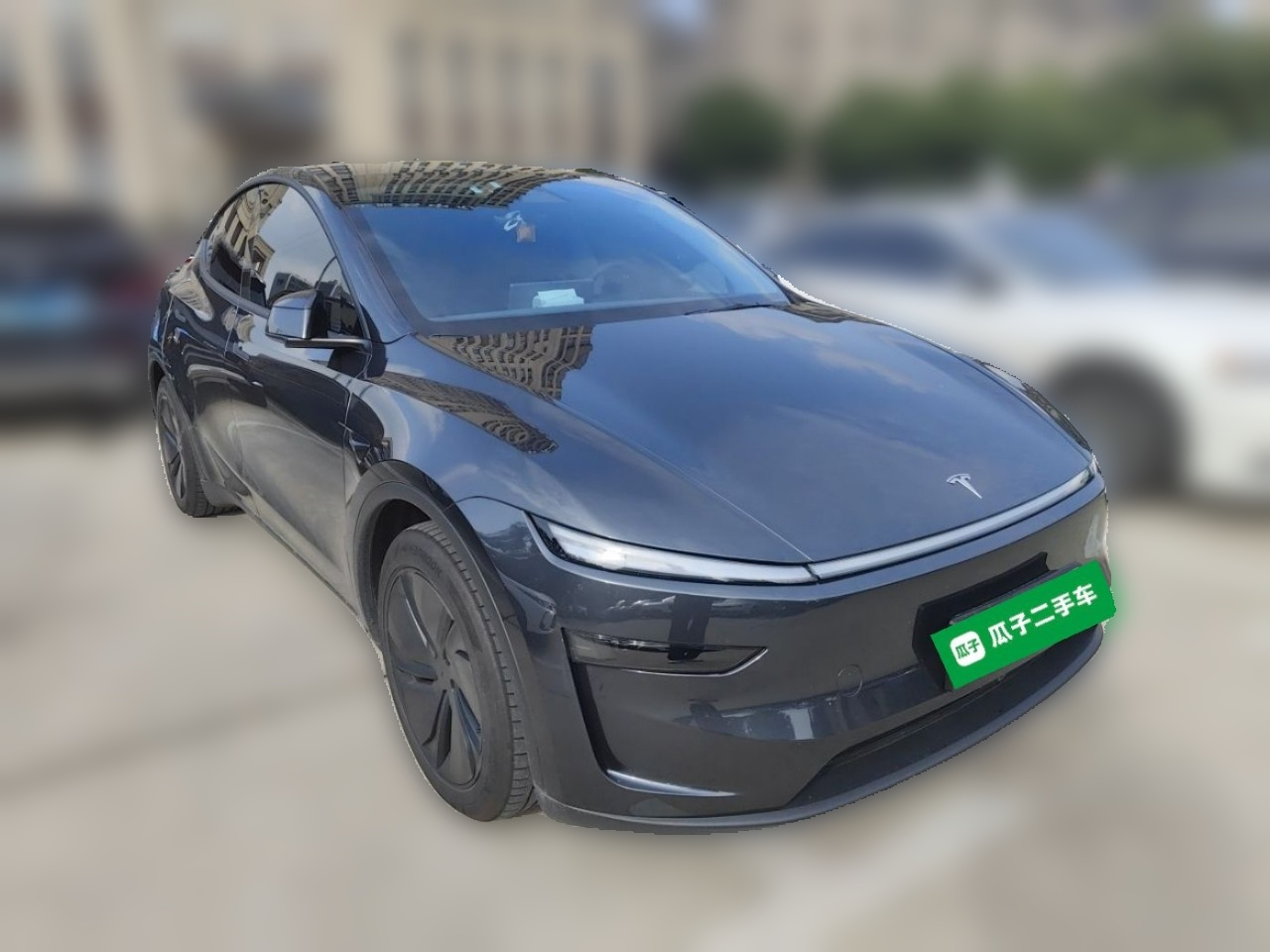 Model Y 2025 Long Range AWD photo 3
