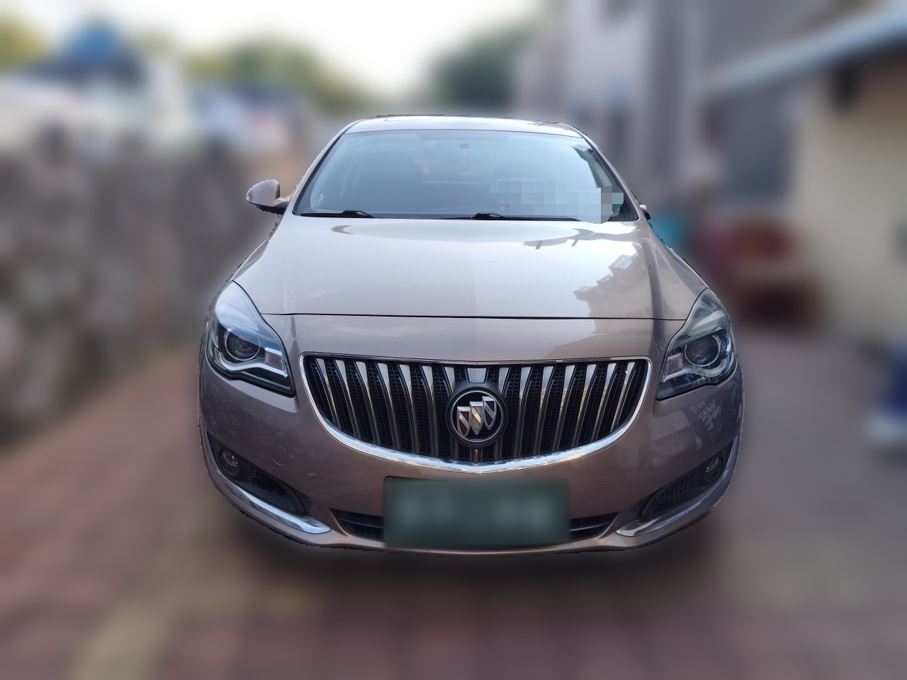 Regal 2015 1.6T Leading Tech photo 2