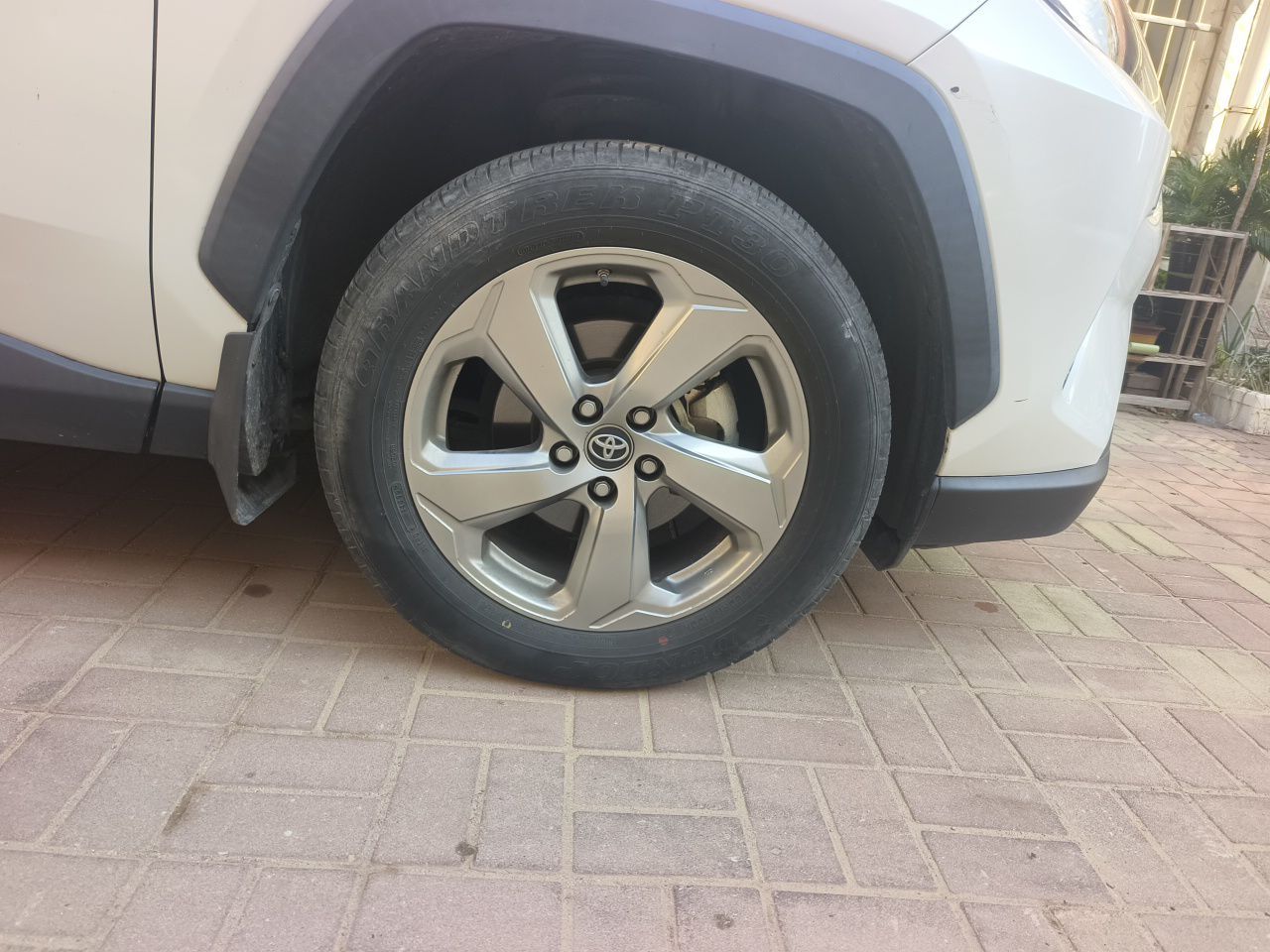 RAV4 2021 2.0L CVT RWD photo 5