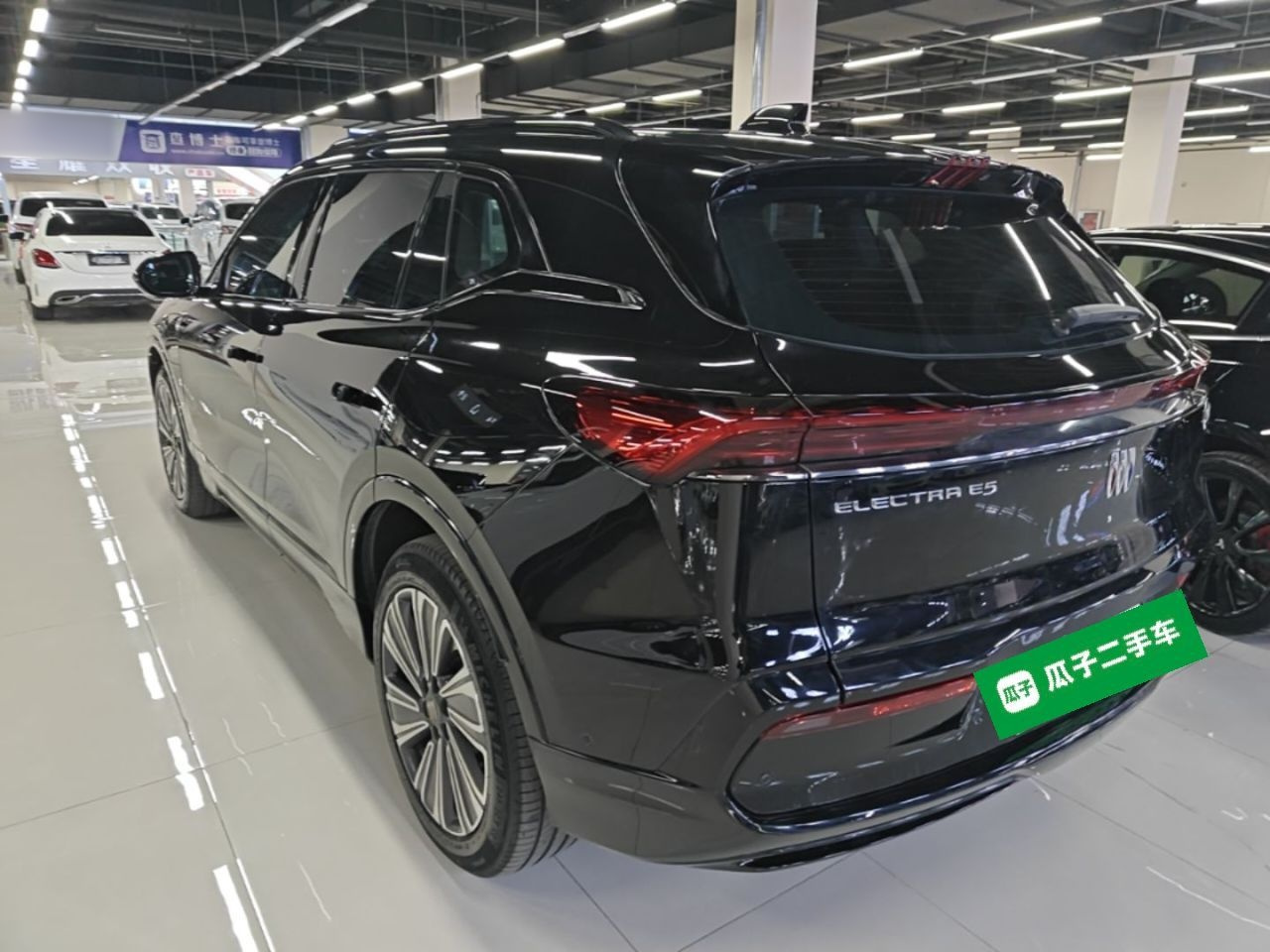 E5 2023 Standard Range photo 4