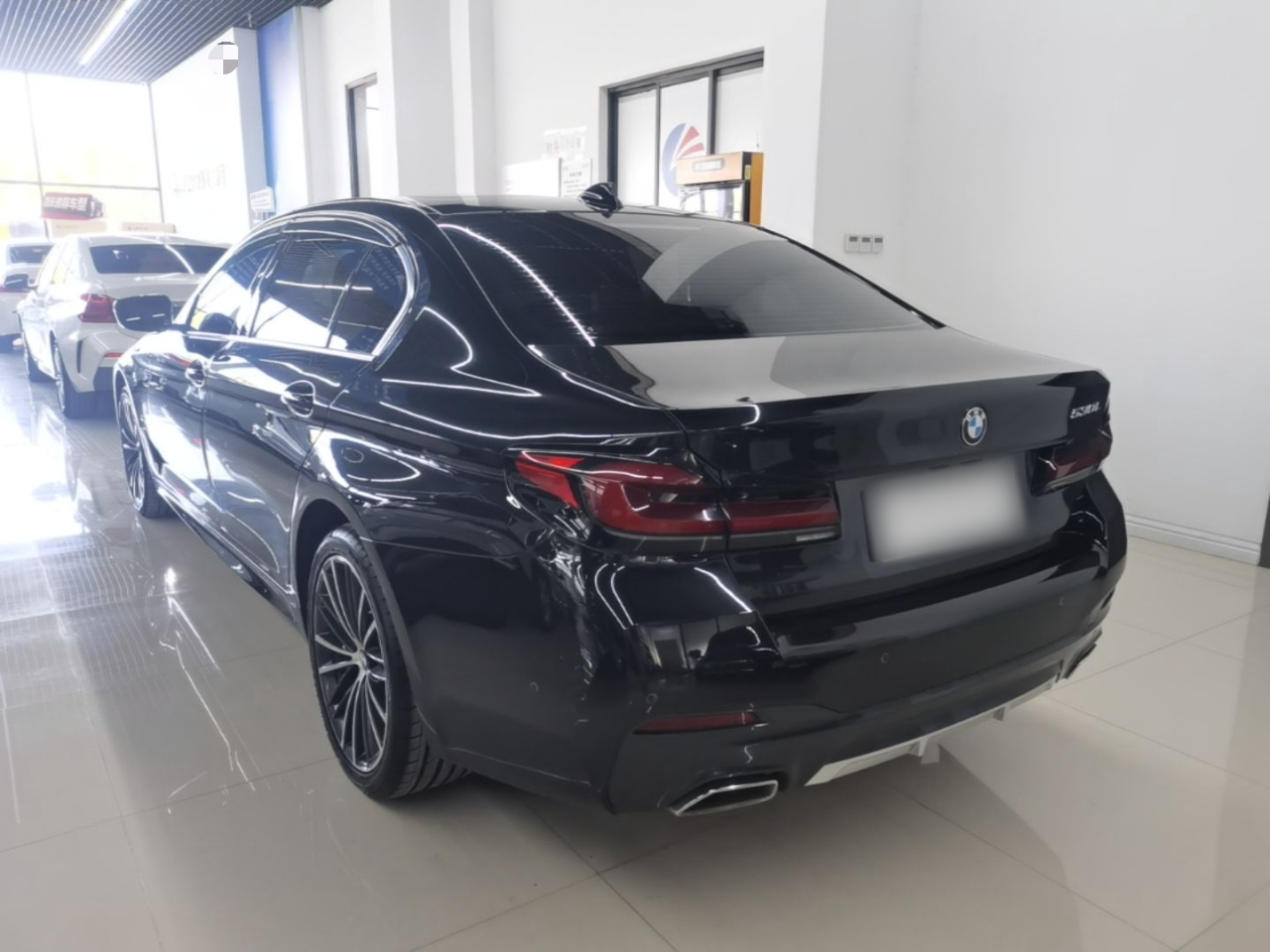 5 Series 2023 Facelift 530Li Leading M Sport Package photo 4