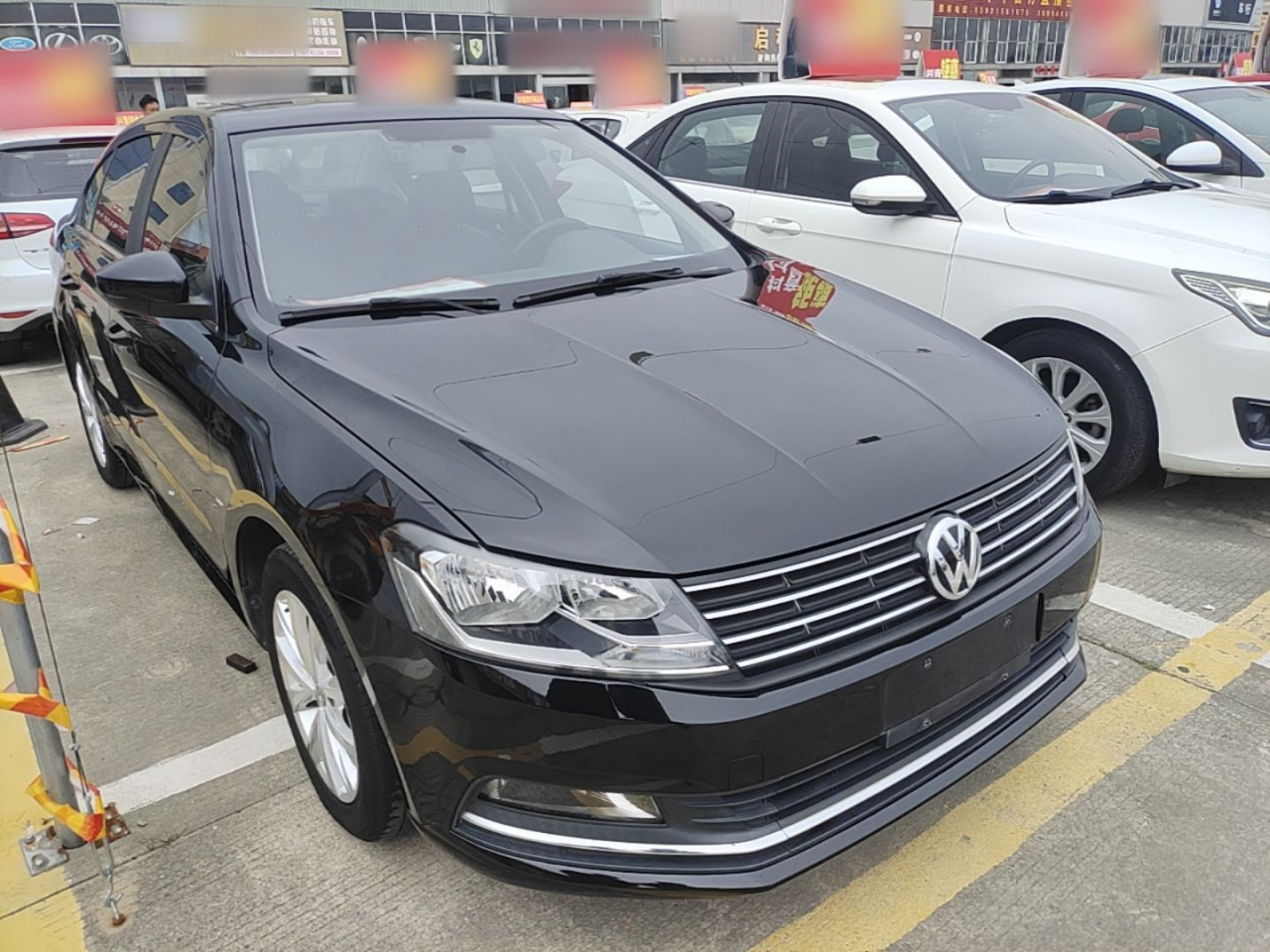 Lavida 2017 1.6L AT photo 3