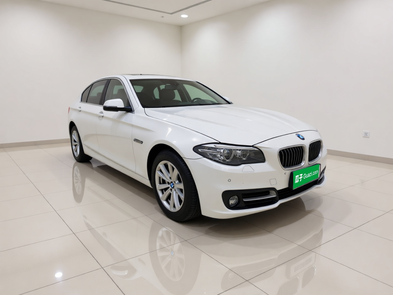 5 Series 2014 520Li photo 3