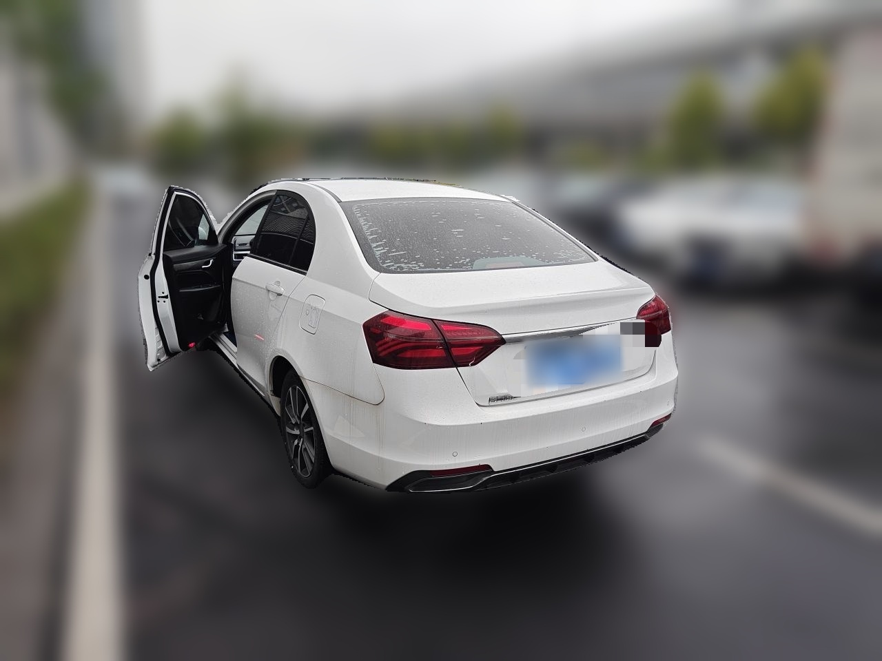 Emgrand 2019 1.5L CVT China VI photo 4