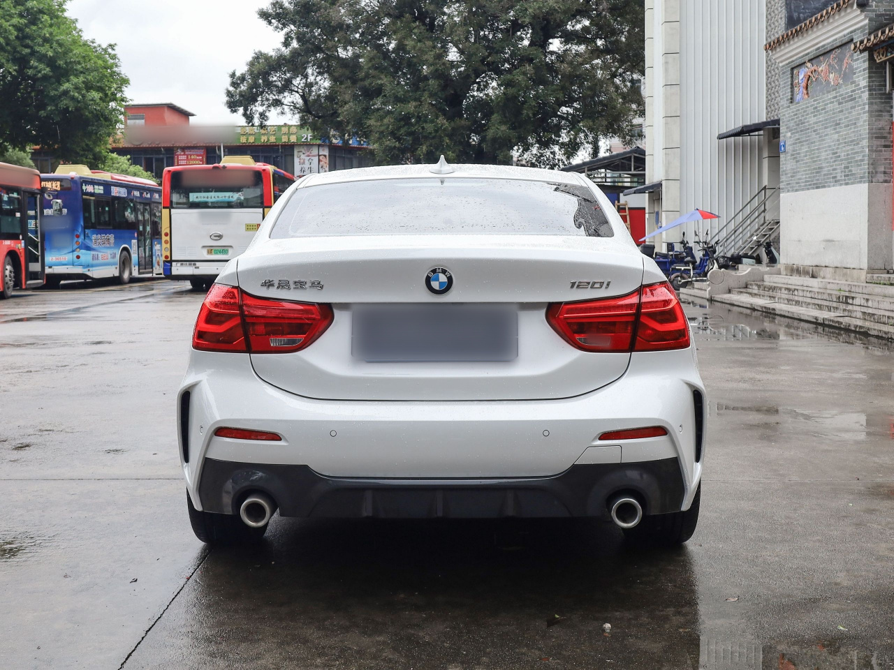 1 Series 2022 120i M Sport photo 3