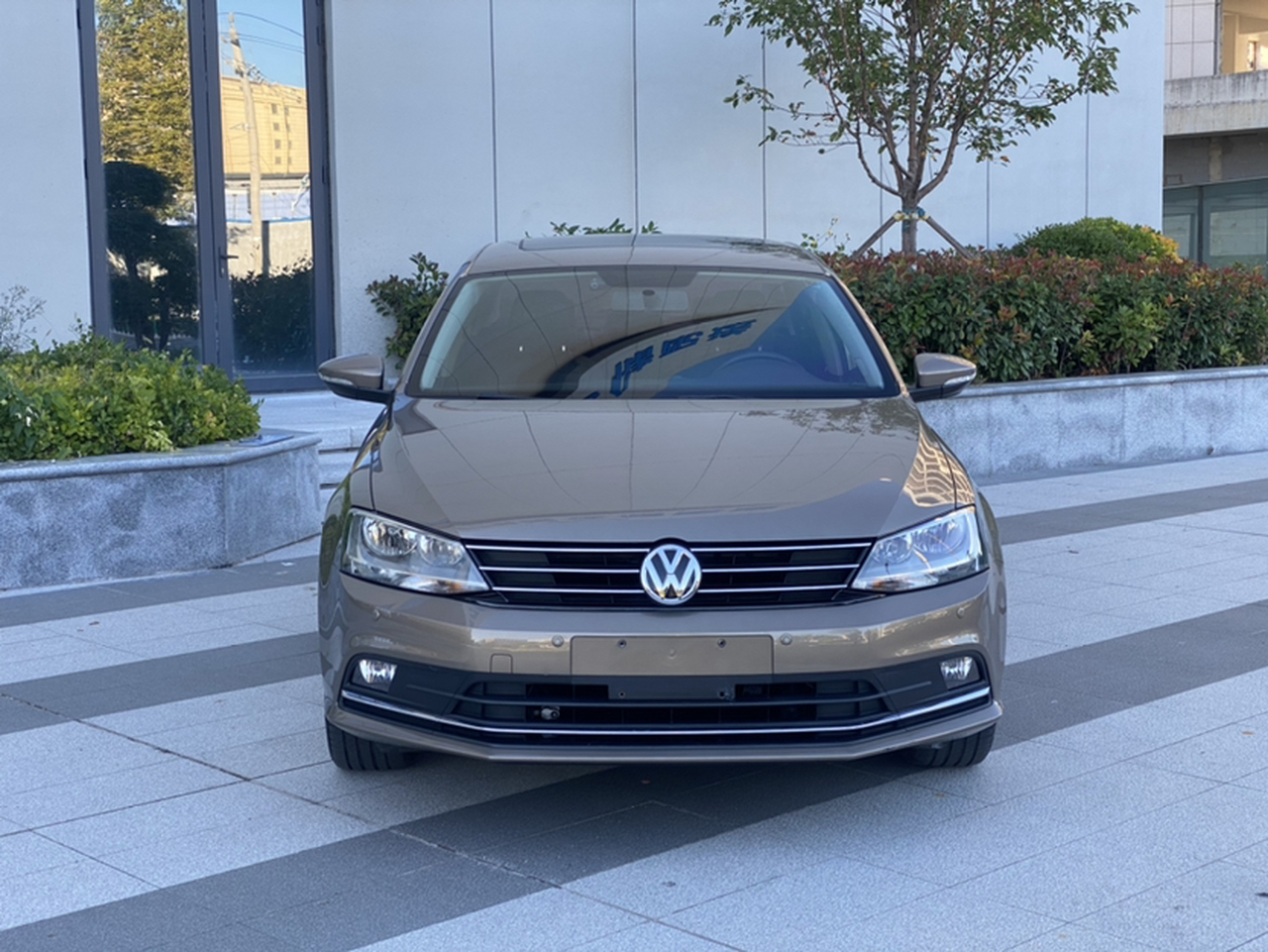 Sagitar 2015 1.6L MT Comfort photo 3