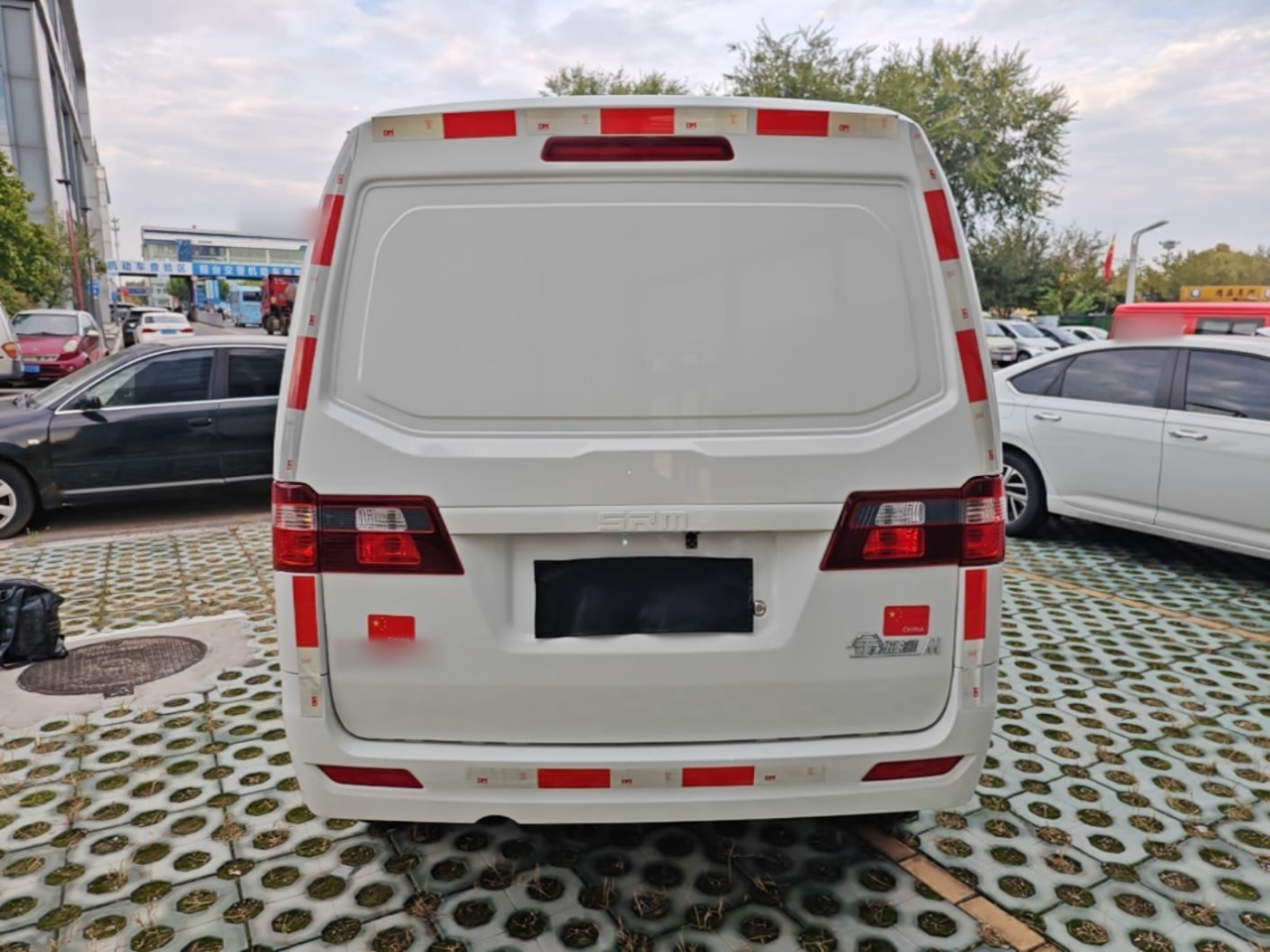Jinbei Hiace M Classic 2024 1.6L 2-Seater photo 3
