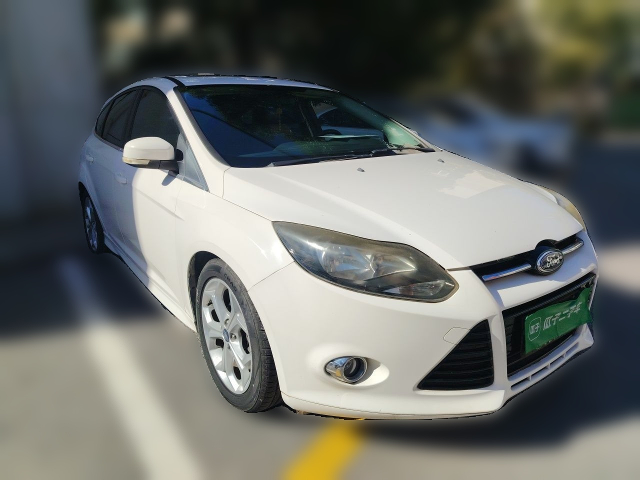 Focus 2012 Hatchback 2.0L MT Luxury Sport photo 3