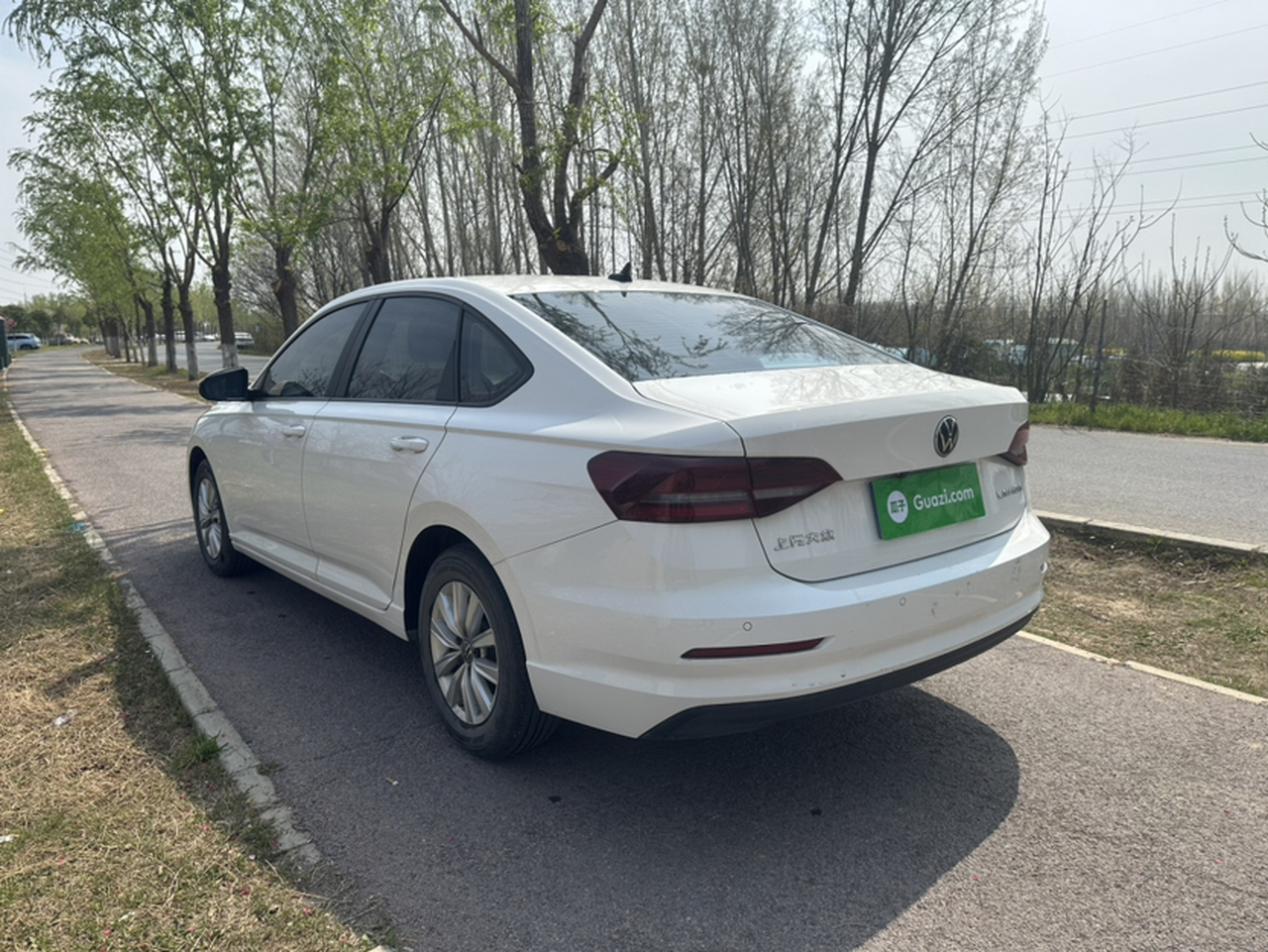 Lavida 2022 1.5L AT photo 4