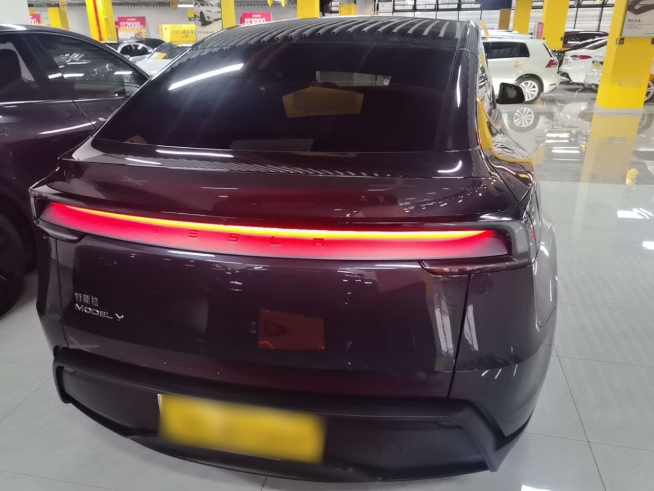 Model Y 2025 RWD photo 3