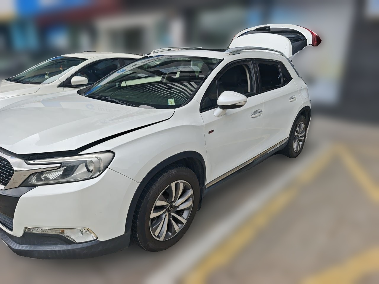 6 2014 1.6T Luxury THP200