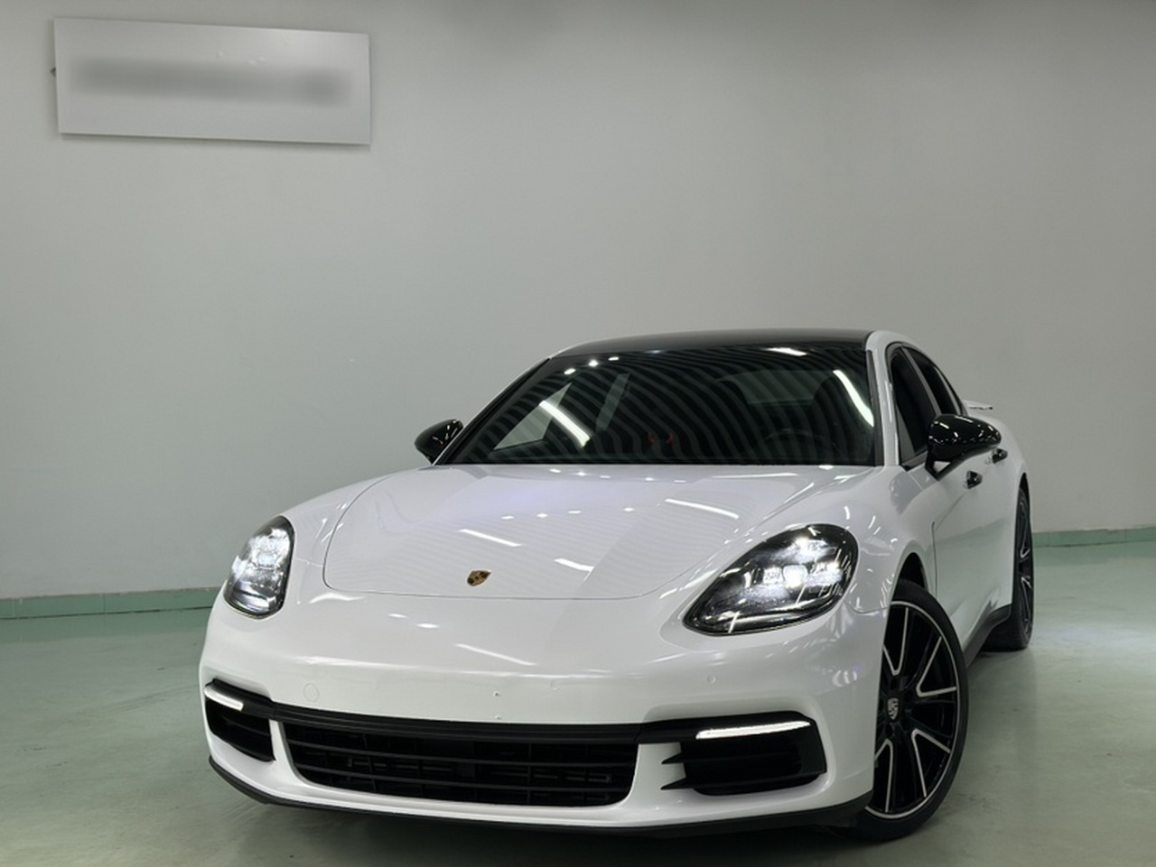 2017 Panamera 3.0T photo 3
