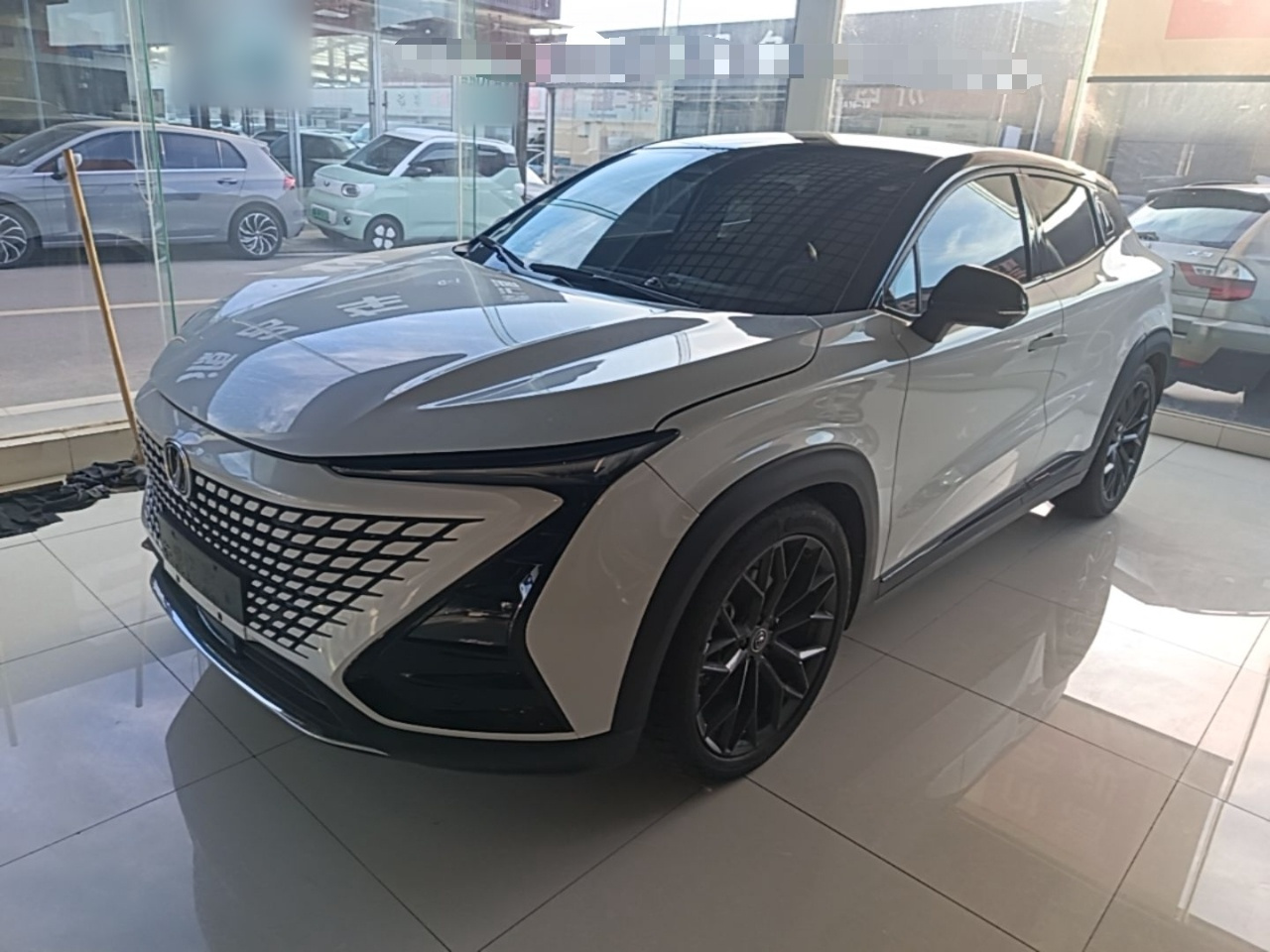 UNI-T 2022 2.0T Premium